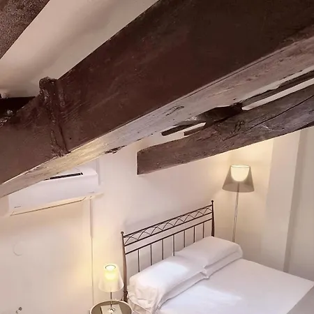 Center Vicolo With Parking * Modena