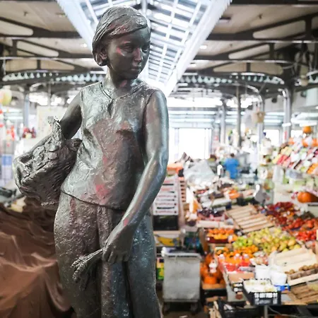 Center Vicolo With Parking Apartment