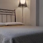 Center Vicolo With Parking Apartament Modena