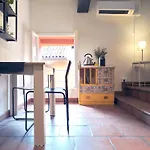 Apartament Center Vicolo With Parking Modena