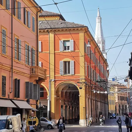 Center Vicolo With Parking Apartment *