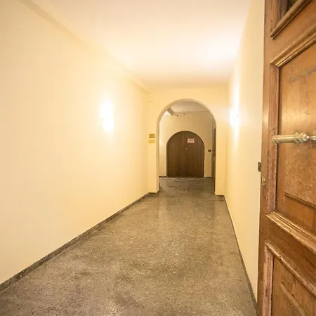 Apartment Center Vicolo With Parking Modena
