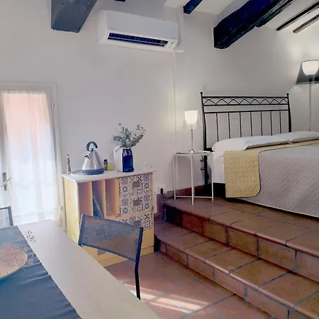 Center Vicolo With Parking Apartment *