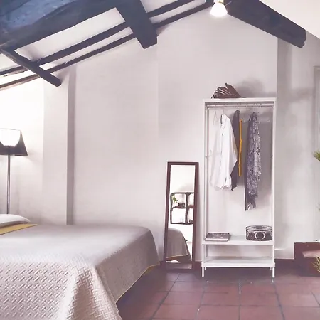 Center Vicolo With Parking