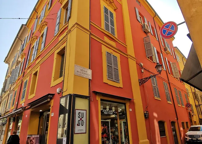 Apartment Center Vicolo With Parking