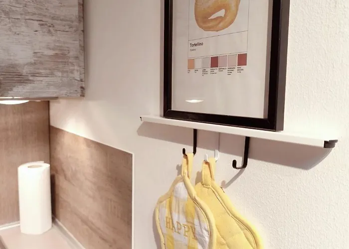 Center Vicolo With Parking Modena