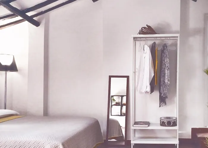 Center Vicolo With Parking