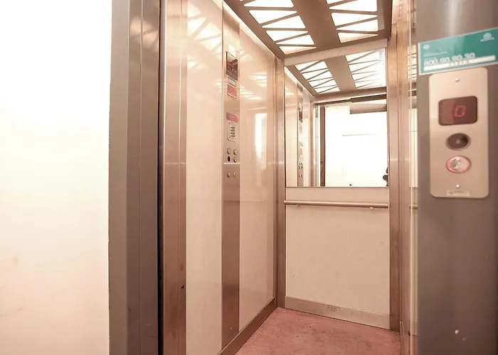 Center Vicolo With Parking *