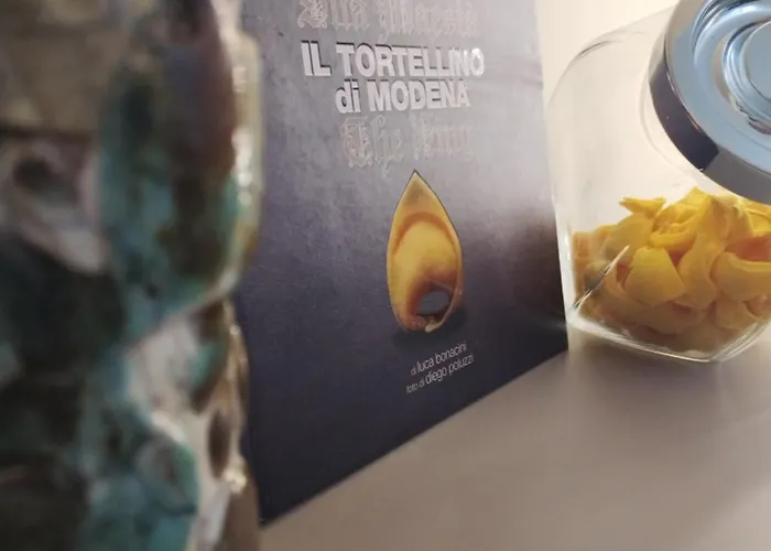 Center Vicolo With Parking Apartment